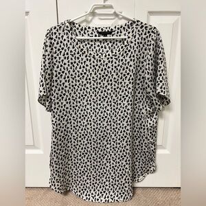 Banana Republic tall women’s tee